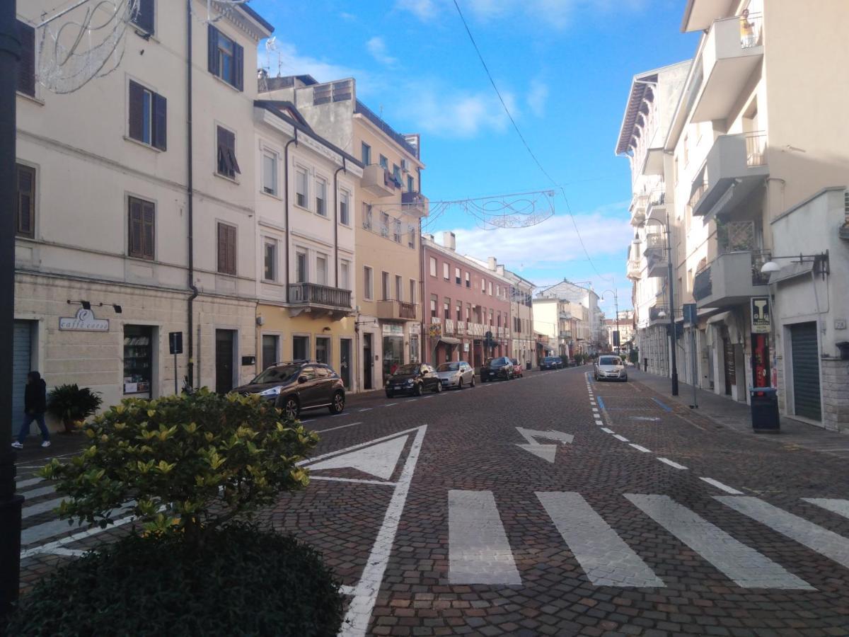 Appartamento Centro Storico Monfalcone Exterior photo